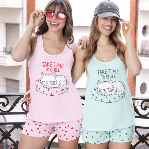 Pijama jersey gatitos suave y adorable